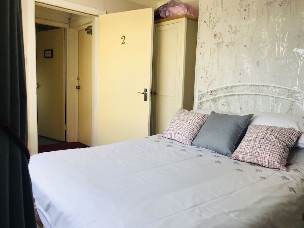 Double Room, Private Bathroom (Room 3) photo 3
