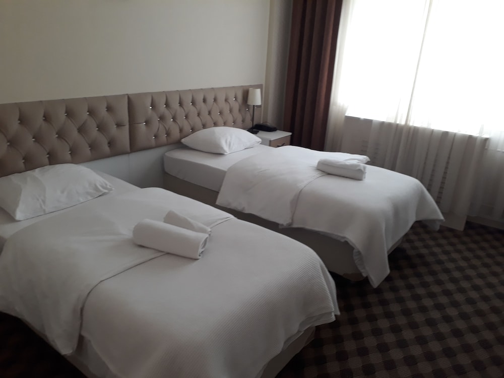 Classic Twin Room, 2 Twin Beds photo 3