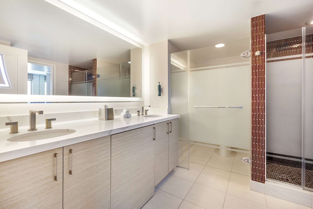 Grand Suite, 2 Bedrooms, Kitchen - Photo 8