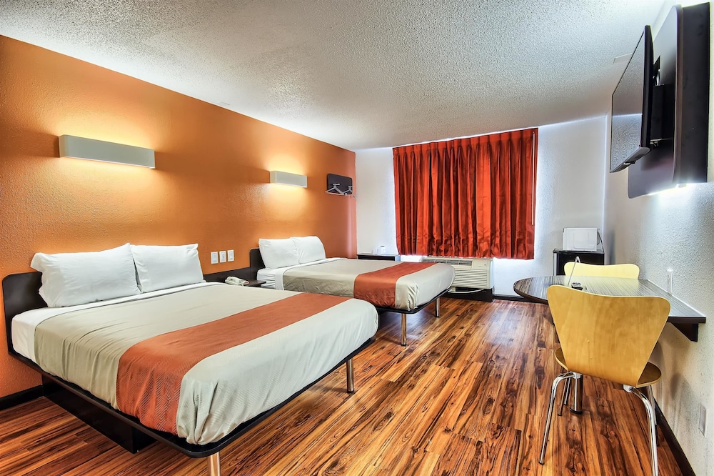 Standard Room, 2 Double Beds, Non Smoking - Photo 3