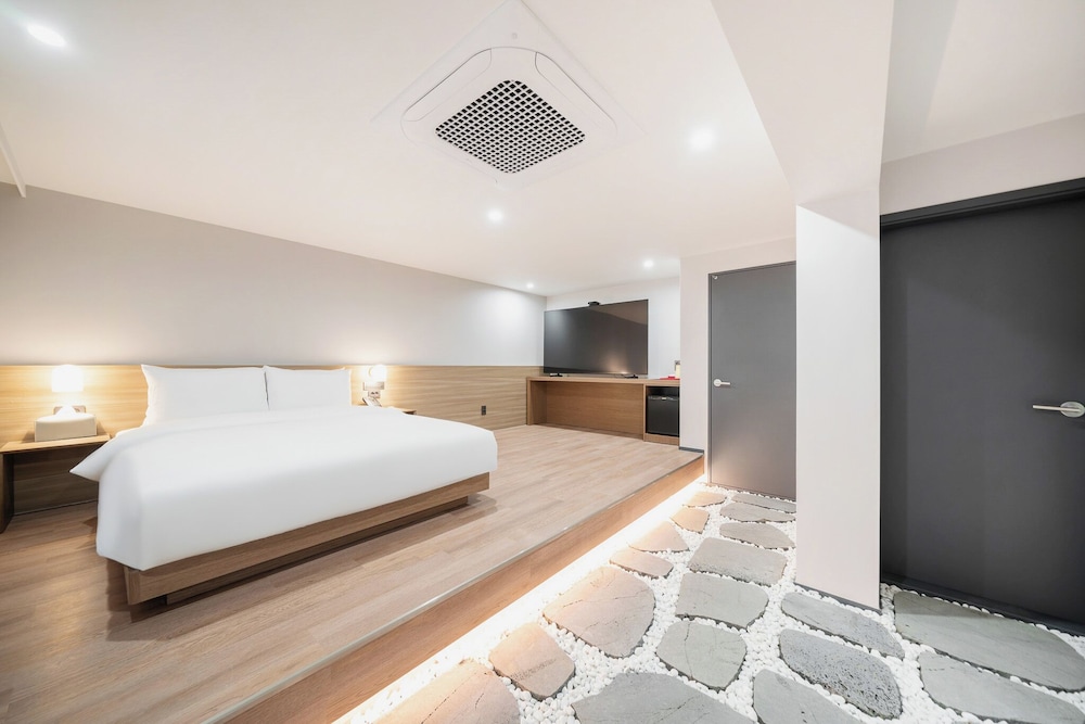 DRY SAUNA BED - Breakfast service for guests + 1 FREE DRINK provided photo 1