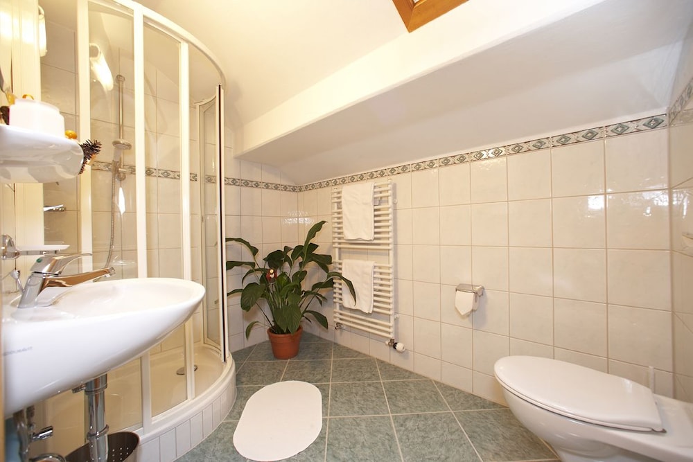 Comfort Apartment, 2 Bedrooms, Slope side photo 2