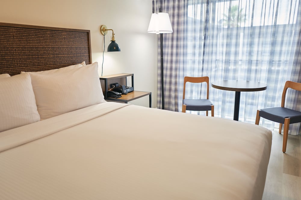 Comfort Suite, Multiple Beds, Accessible, Pool Access photo 1