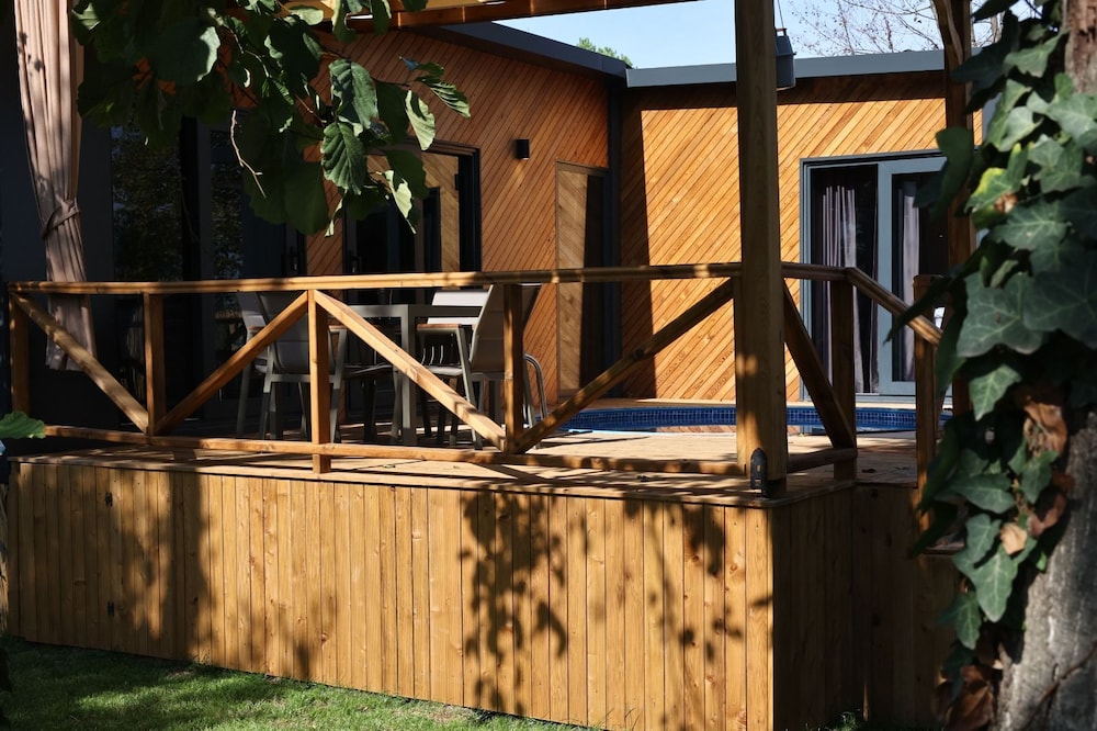 Superior Tiny Garden View - Photo 1