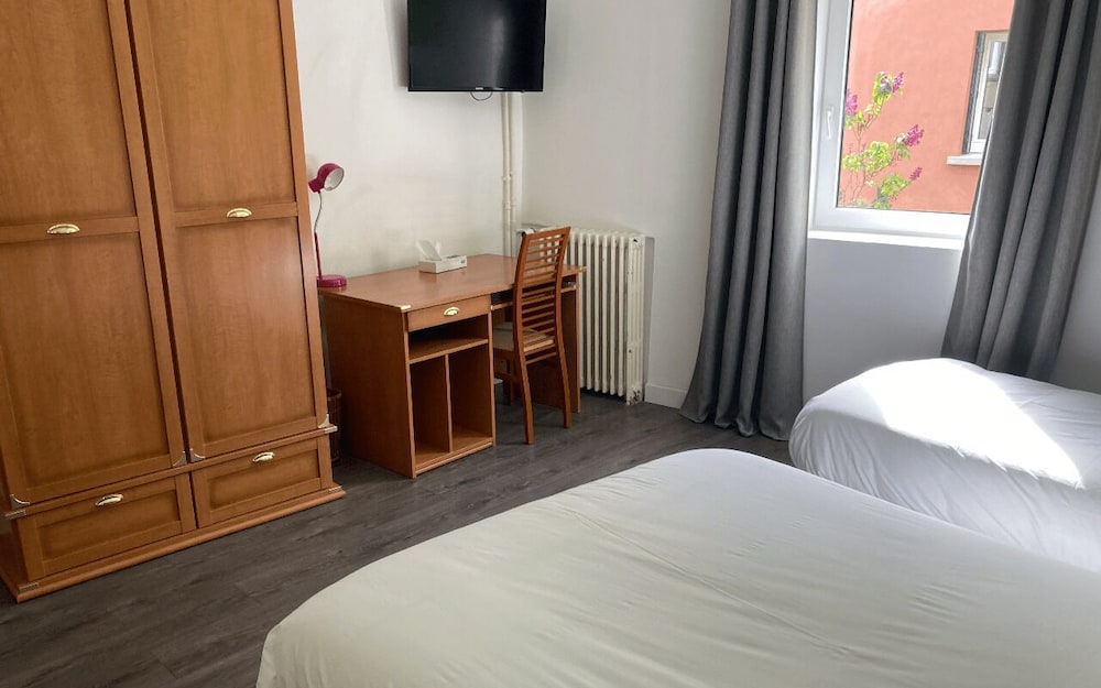 Standard Triple Room - Photo 2