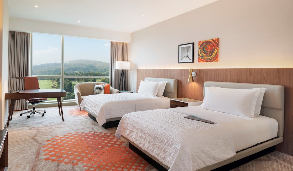 Room, 2 Twin Beds, Golf View photo 2