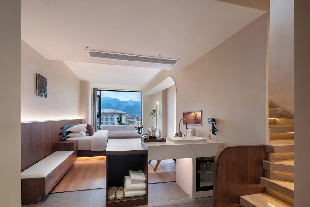 Deluxe Triple Room photo 2