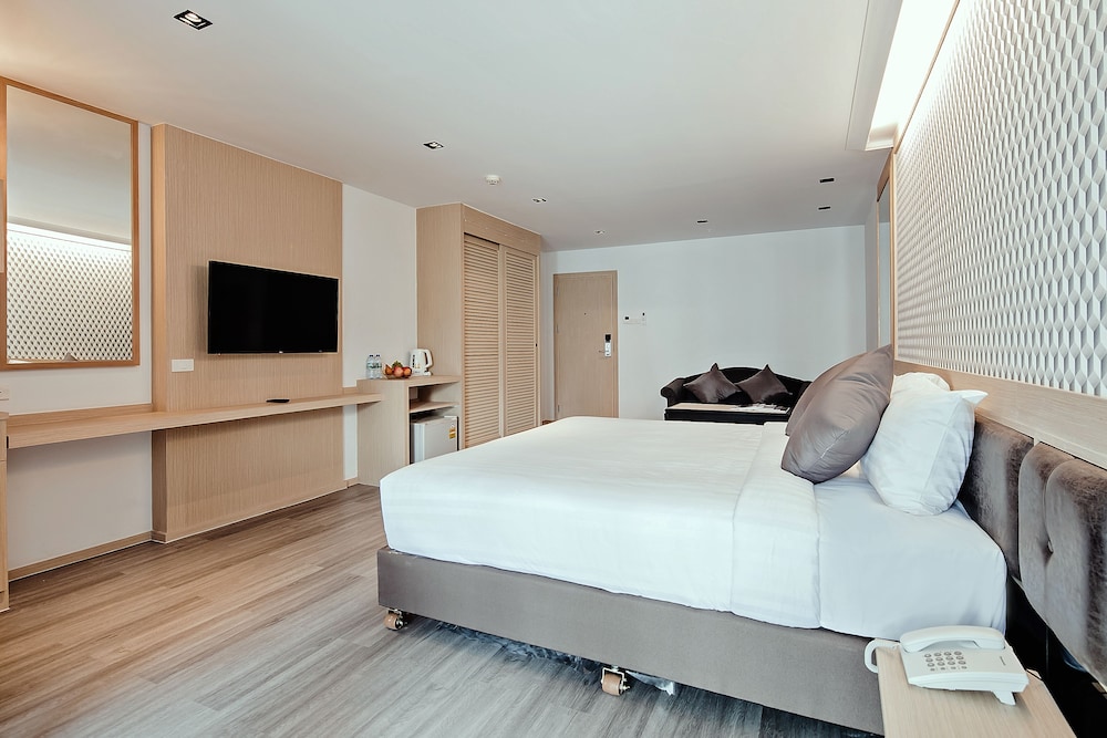 Junior Suite King Room