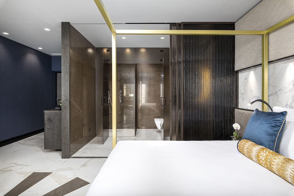 Double Room (Luxe) photo 3