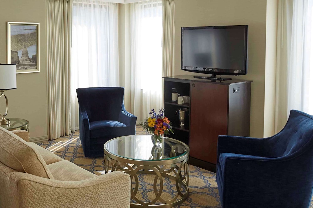 Standard Room, 2 Queen Beds, Non Smoking (with Sofabed, View) - Photo 3