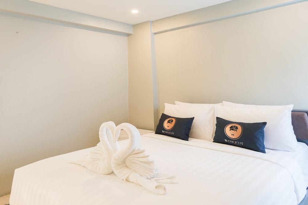 Standard Double Room, 1 Queen Bed, Non Smoking, City View photo 3