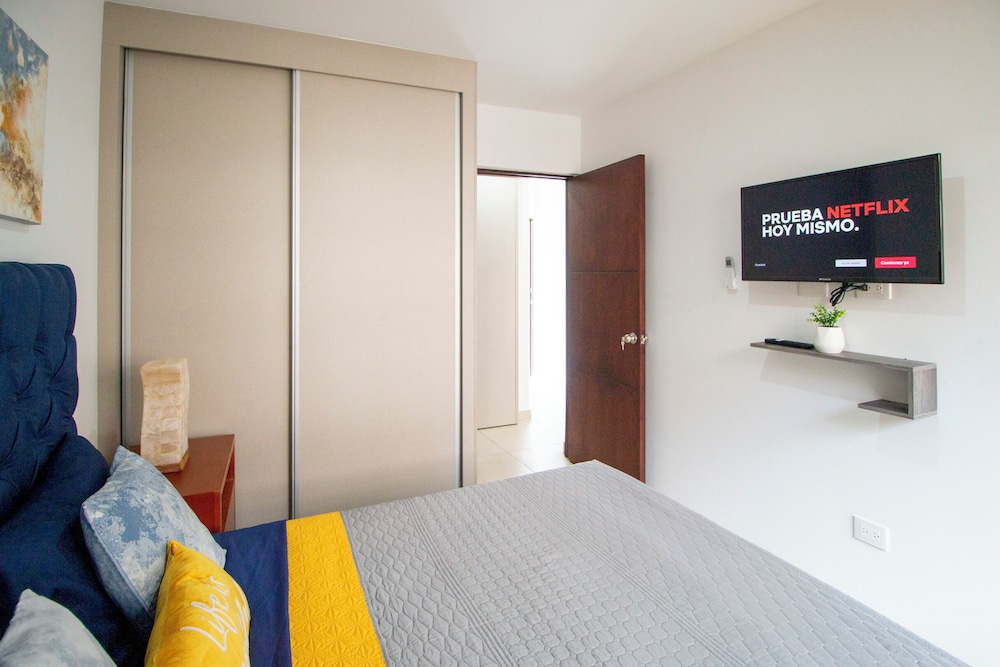 Superior Apartment, 1 Queen Bed with Sofa bed, Pool View photo 2