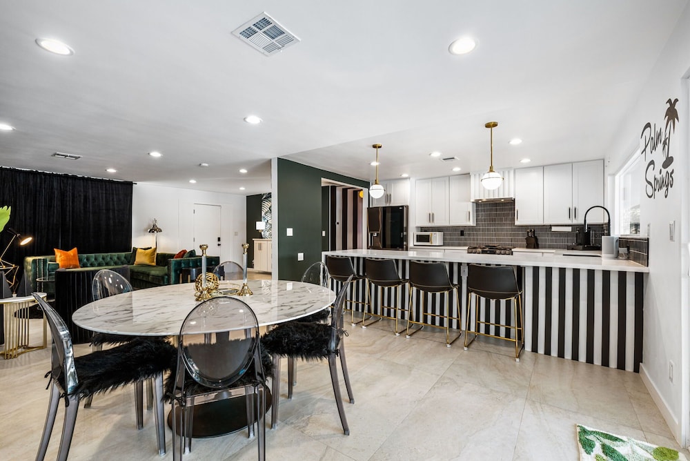 The Ritz - Luxury Home With Pool Speakeasy Bar, Billede 89