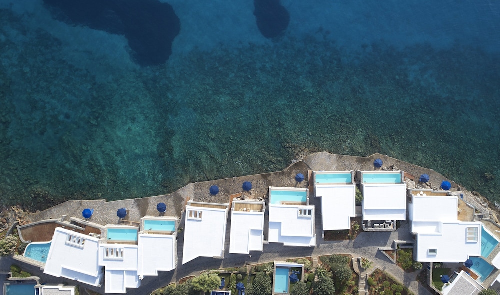 Wellness Waterfront Island Suite - Photo 3