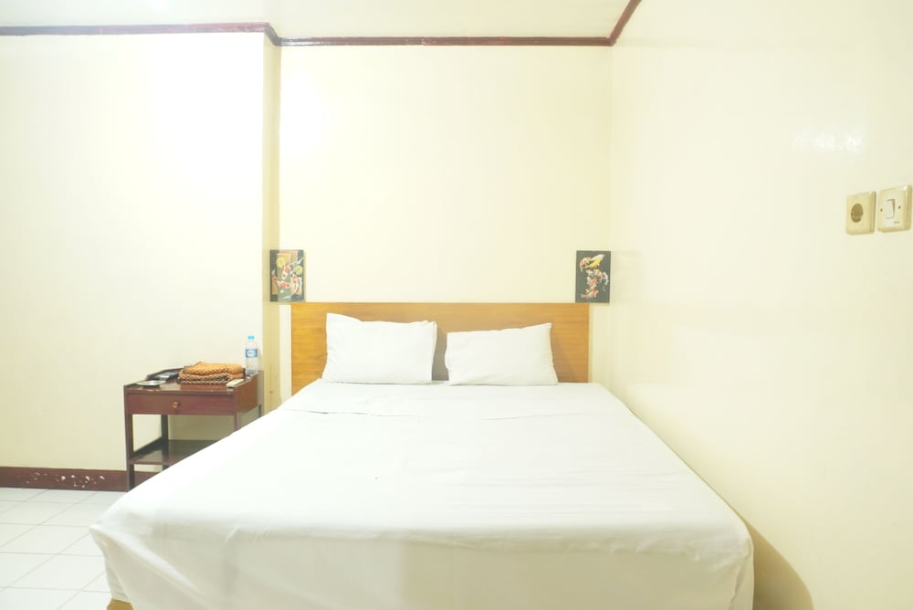 Standard Double Room - Photo 12
