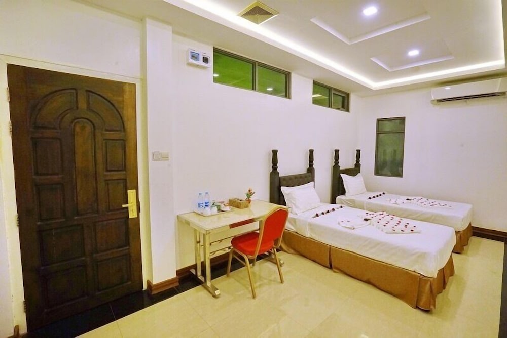 Standard Twin Room photo 1