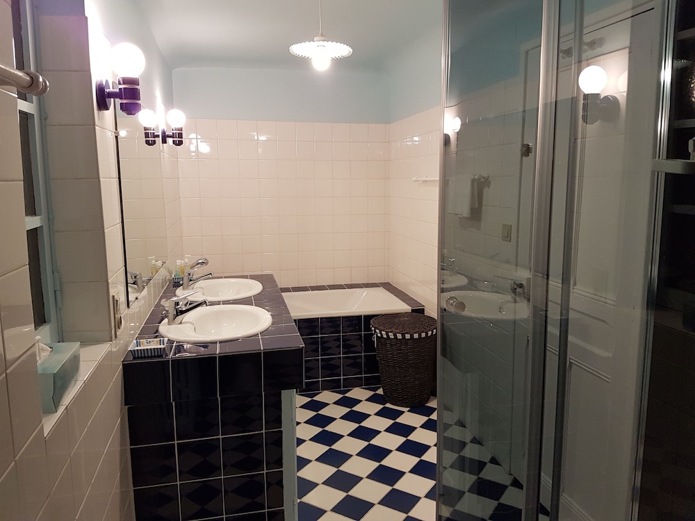 Classic Suite, 2 Bedrooms photo 2