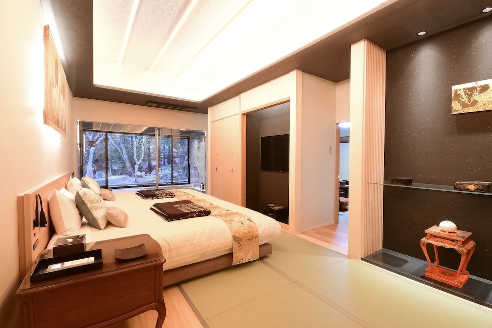 Premium Suite Room (Spring Evening) Non-smoking - Photo 1