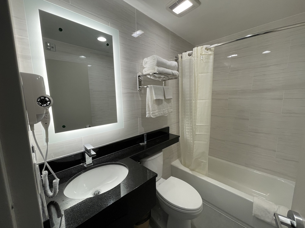 Basic Double Room, Accessible photo 2