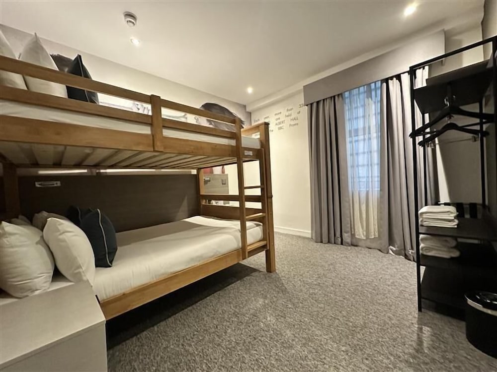 Standard Quadruple Room photo 1