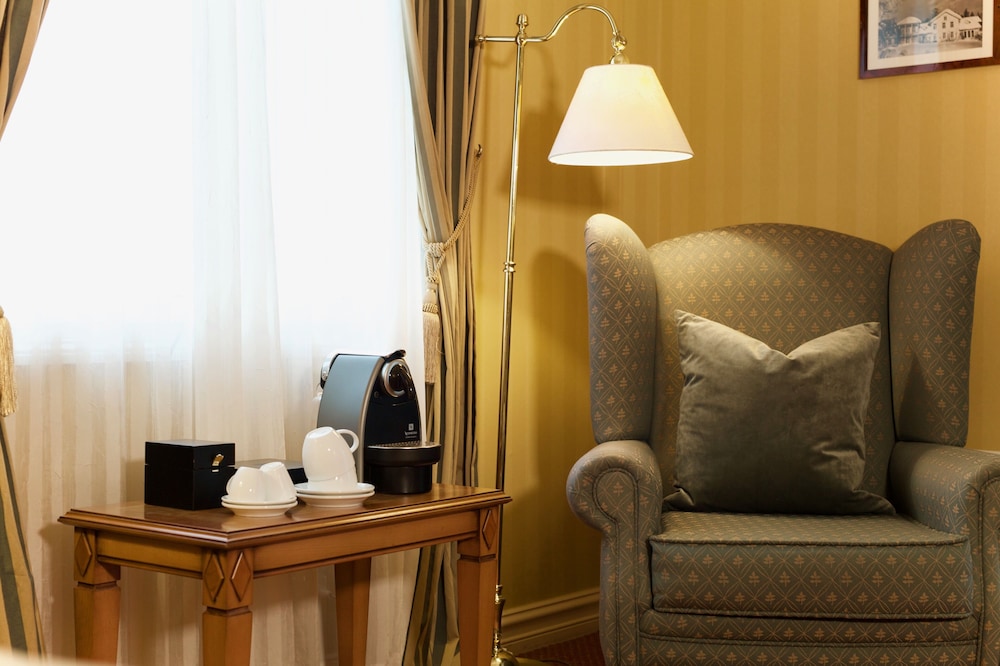 Deluxe Room - Photo 2