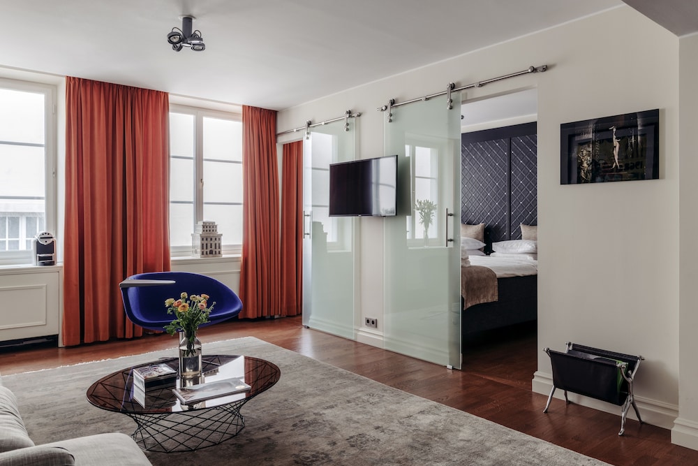 Junior Suite - Photo 1