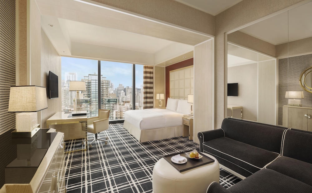 Executive Room, 1 King Bed (Deluxe)