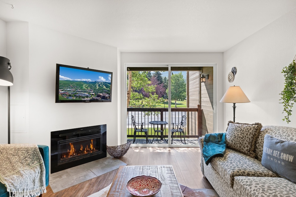 Condo, 1 Bedroom
