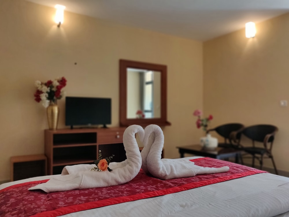 Deluxe Room, Hill View photo 2