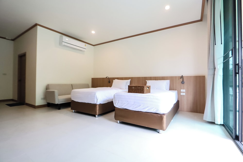 Deluxe Twin Room - Photo 14