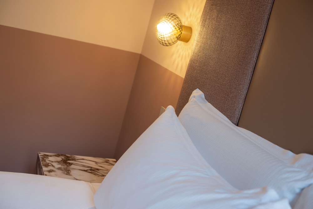 Double Room (King) photo 3