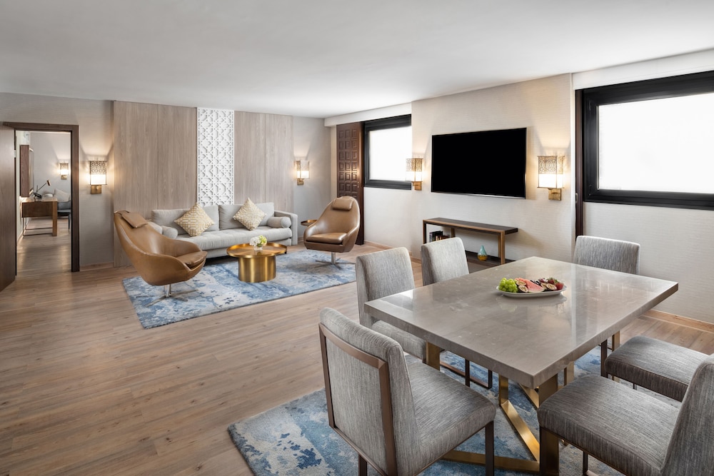 Royal Suite - Photo 6