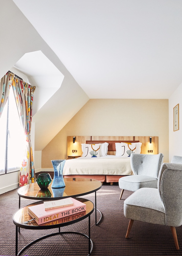 Junior Suite (Eiffel Tower)