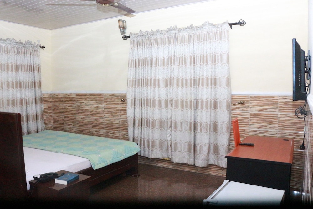 Standard Room photo 3