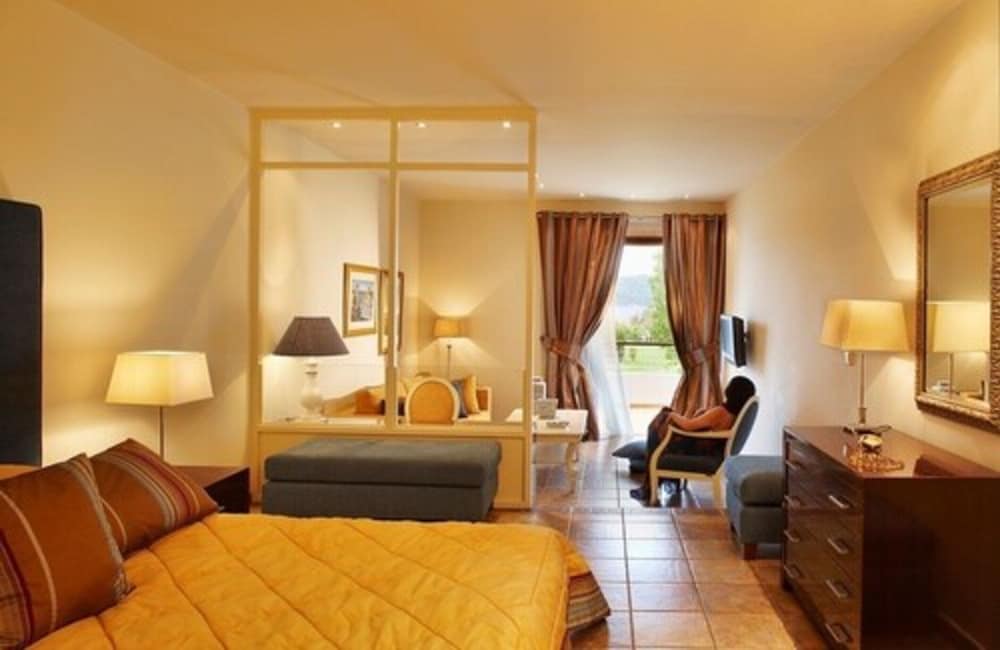 Junior Double Room (Deluxe) photo 3