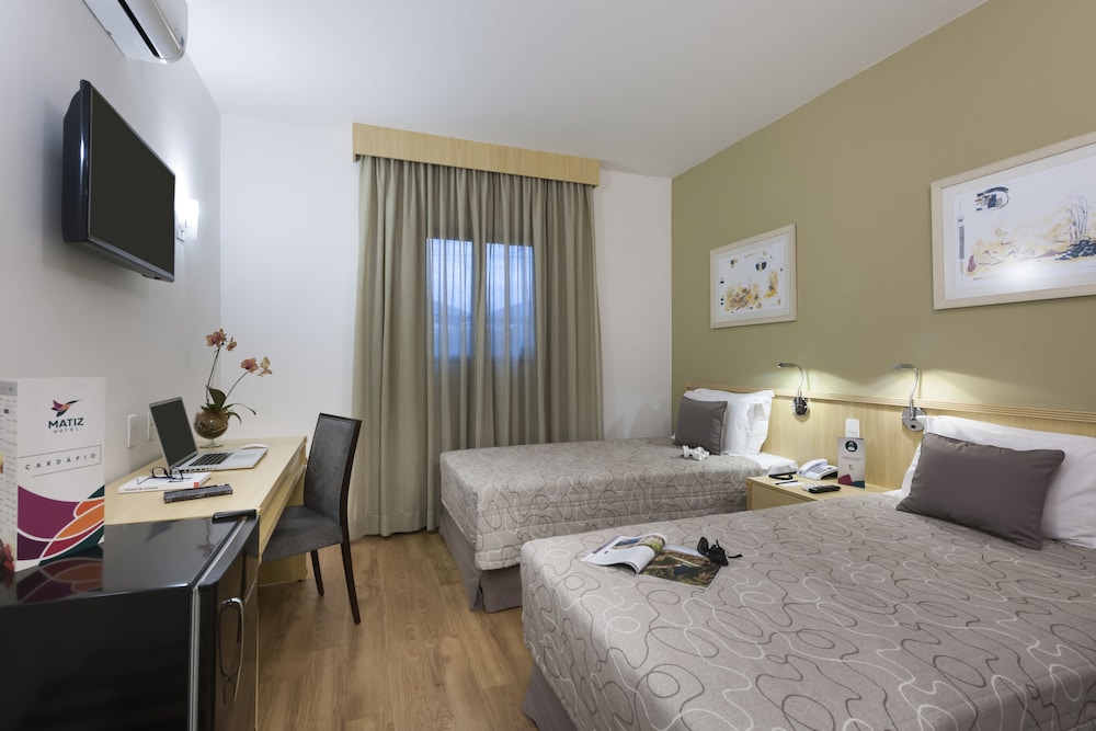 Standard Twin Room, 2 Twin Beds - Photo 2