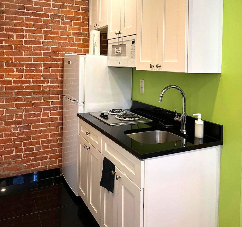 Exterior Family Studio #71 photo 3