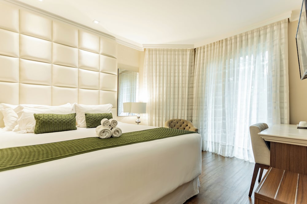 Luxury Apartment, 1 King Bed photo 2