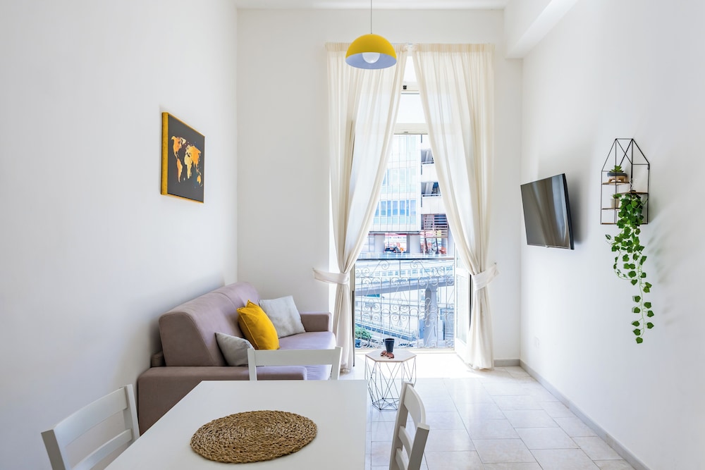 Apartment (2 Bedrooms)