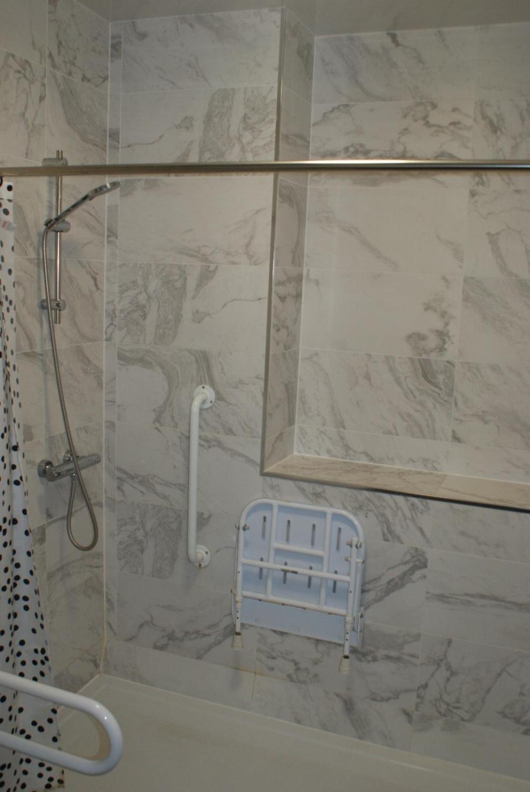 Double Room - Disability Access - Photo 3