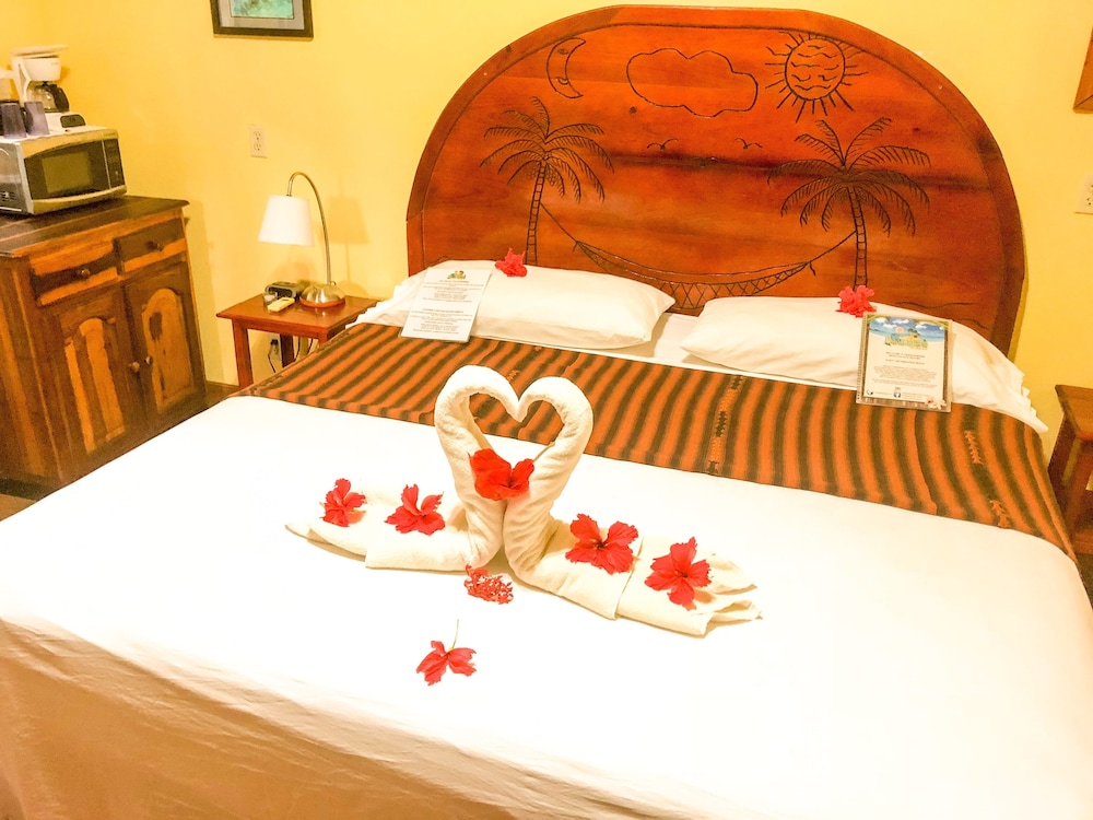 #6 (King Garden Cabana; Upstairs) photo 2