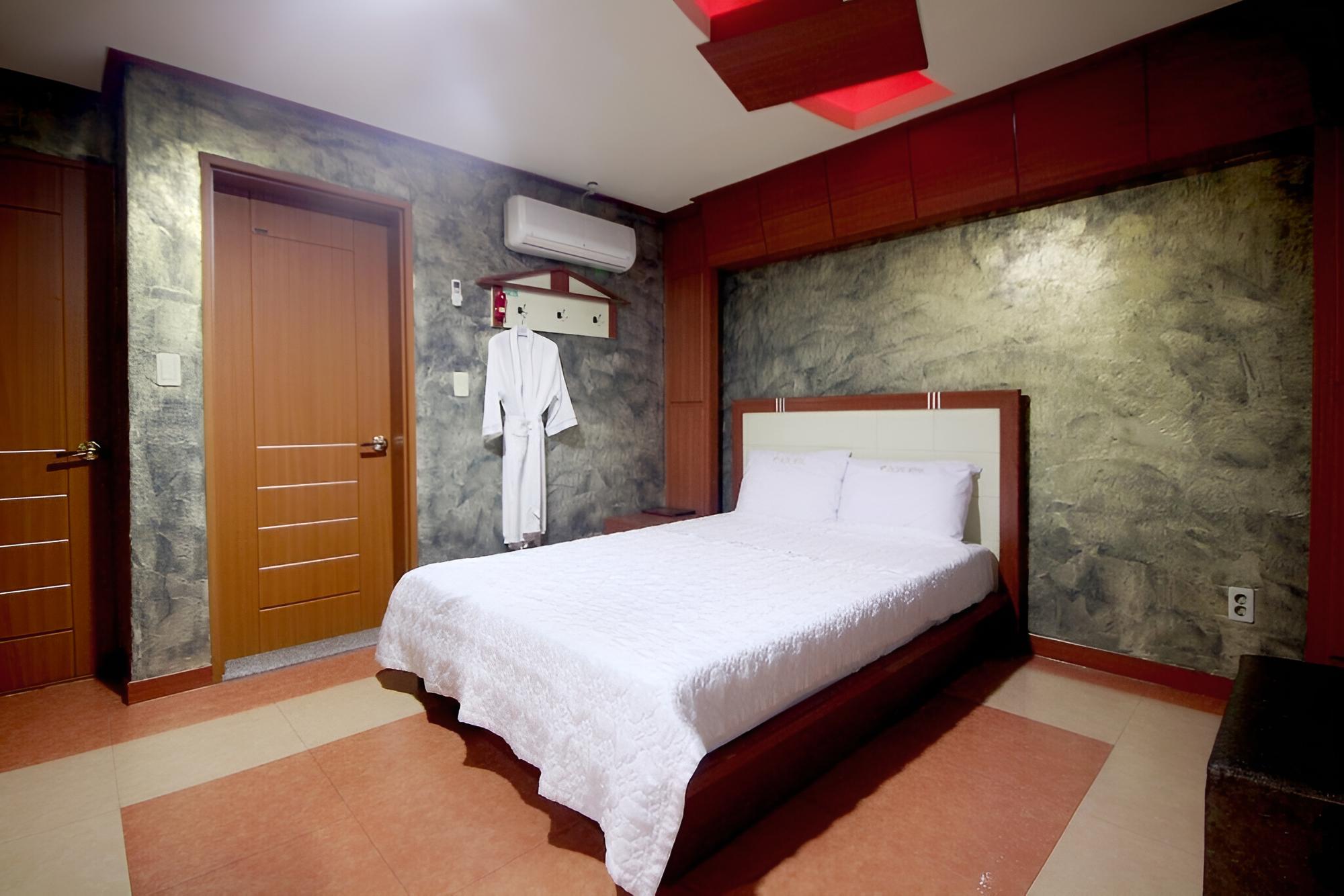 Room (Deluxe (ocean view)) - Photo 7