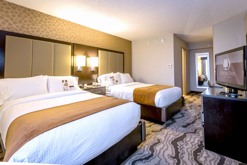 Presidential Suite, 1 King Bed, Non Smoking photo 2