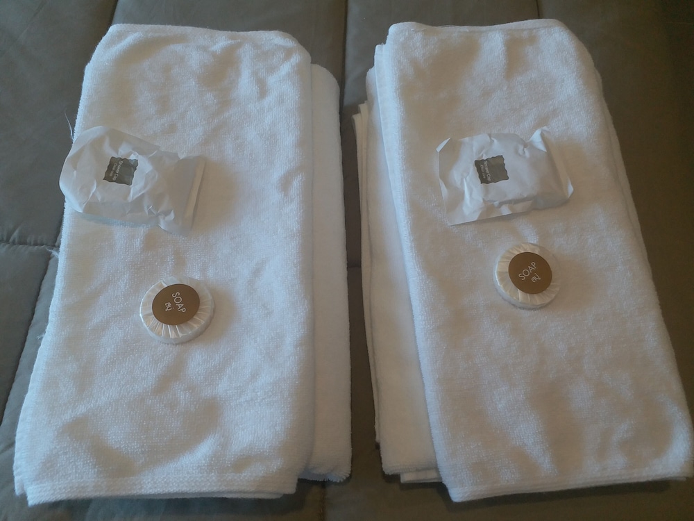 Standard Twin Room - Photo 23