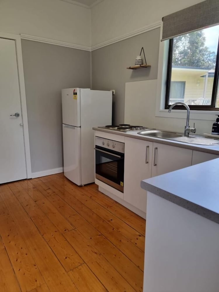 3 Bedroom Cottage - Photo 9