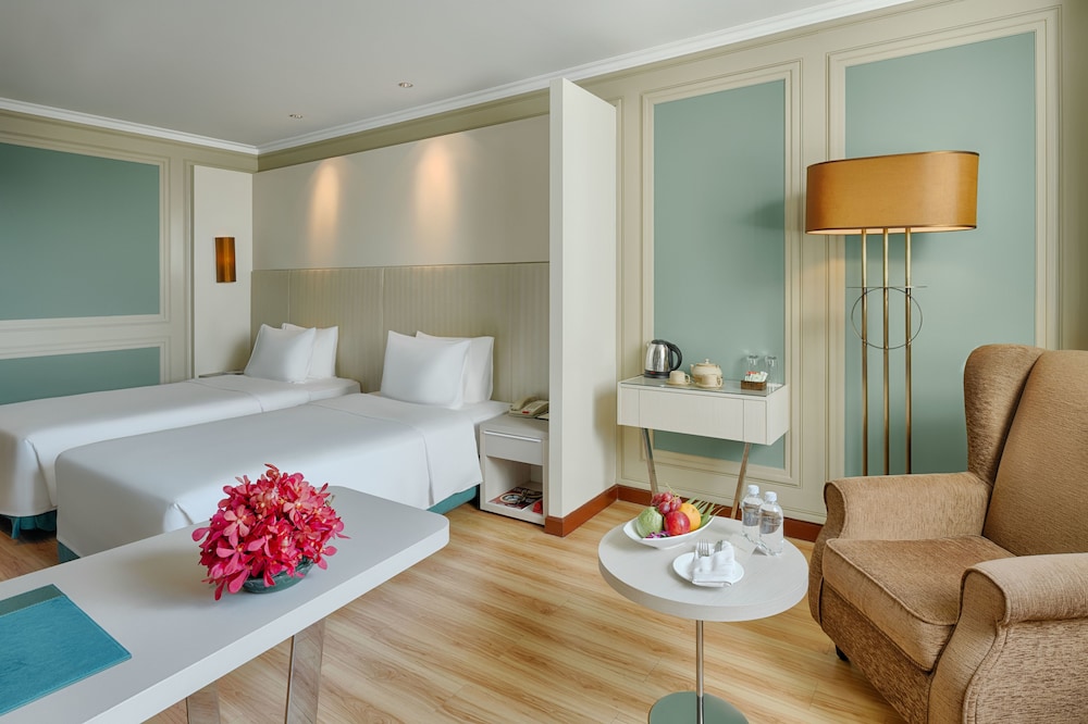 Deluxe Double or Twin Room, City View photo 2