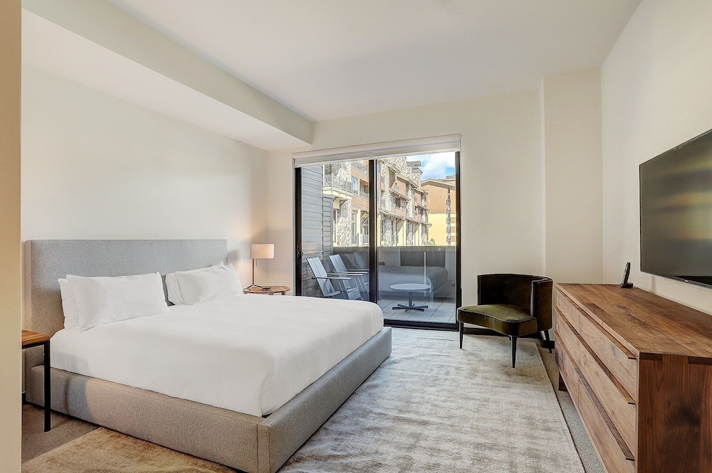 Condo, 4 Bedrooms