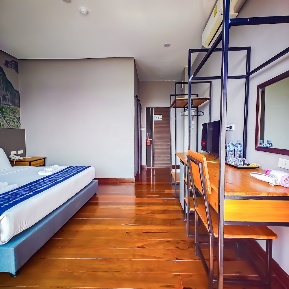 Superior Double or Twin Room - Photo 10