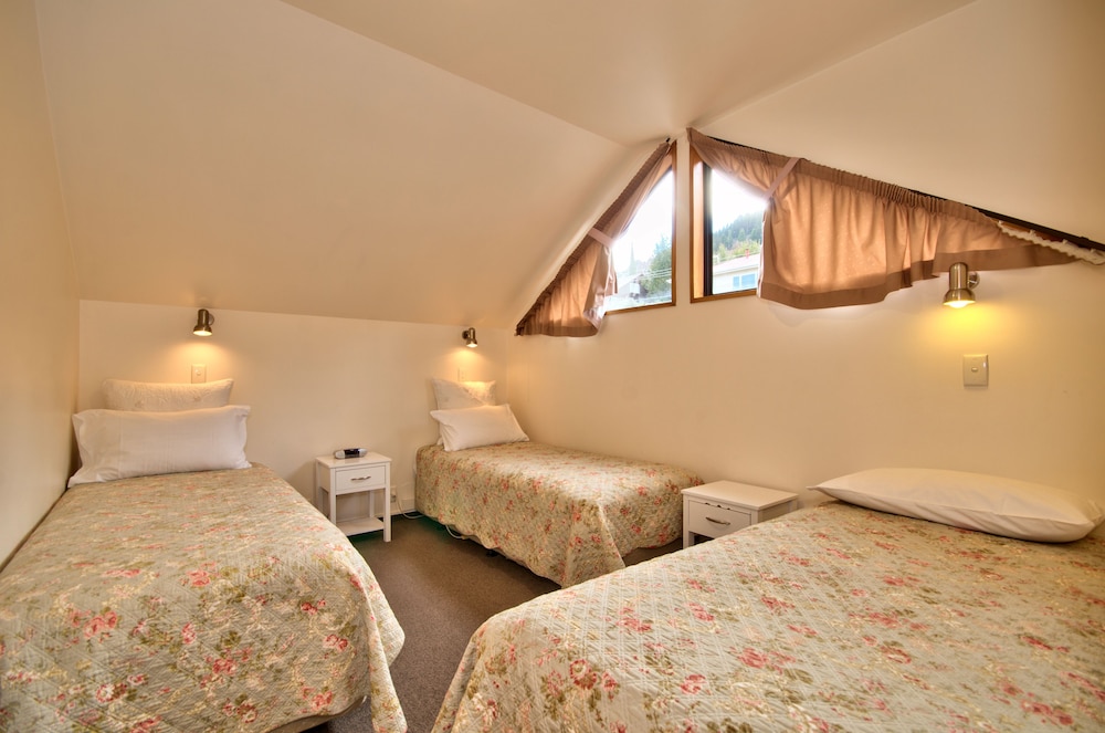 Classic Apartment, 2 Bedrooms, Kitchen photo 2
