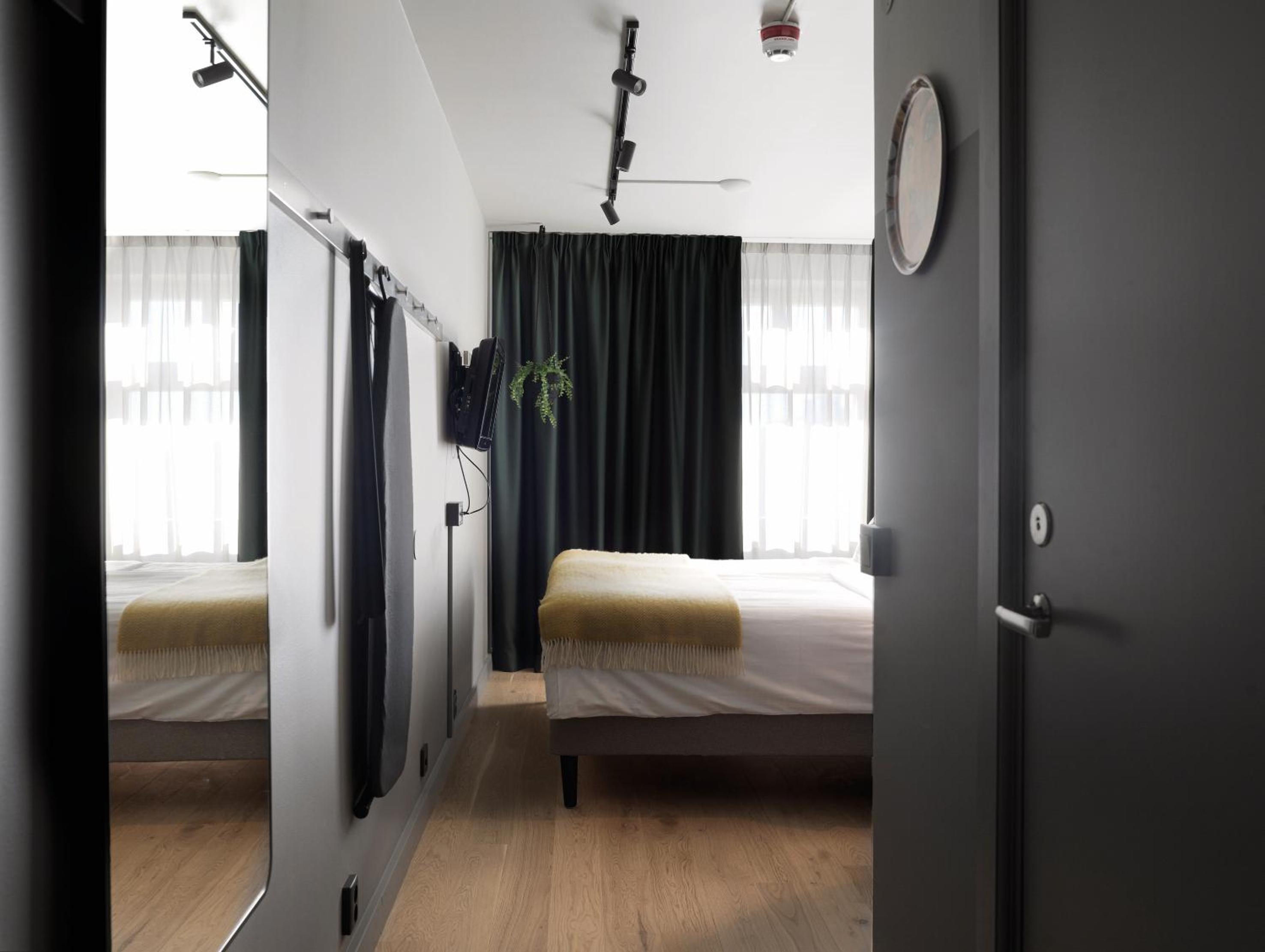 Standard Double Room - Photo 5
